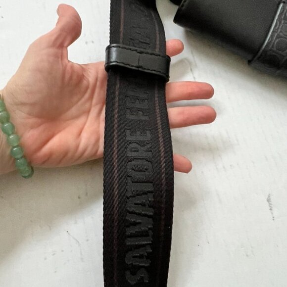 Salvatore Ferragamo Black Leather Monogram Messenger Bag / PINK - Picture 9 of 11